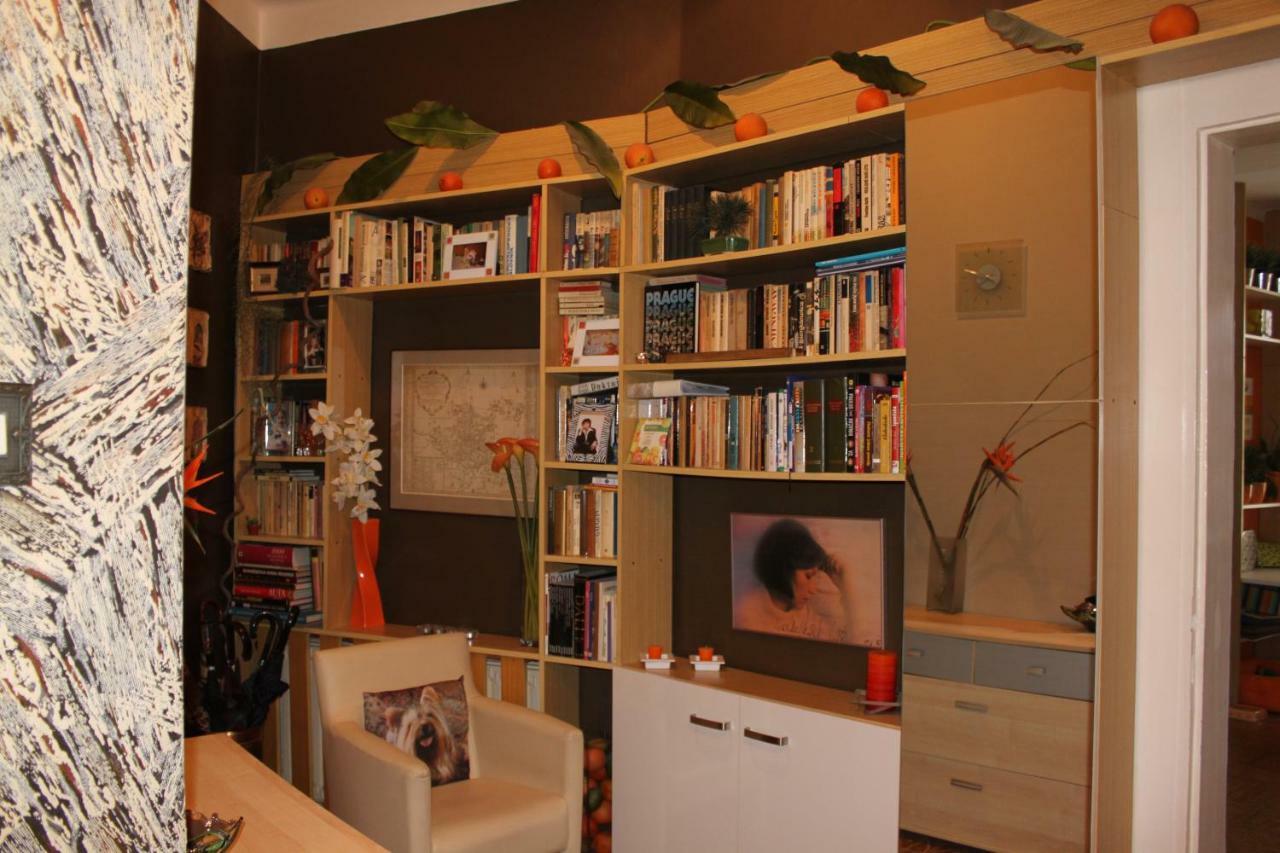 Cosy Apartment Under The Tower Prague Exterior photo
